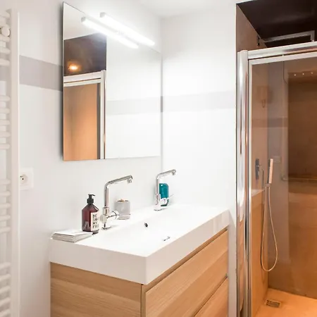 21royale Apartment